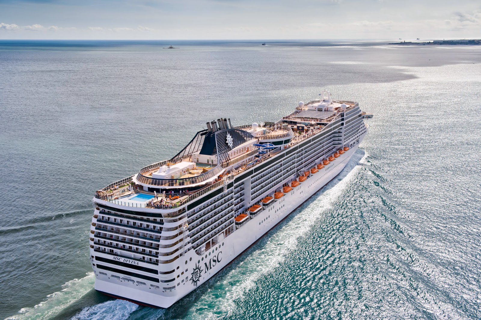 CRUZEIRO MSC DIVINA