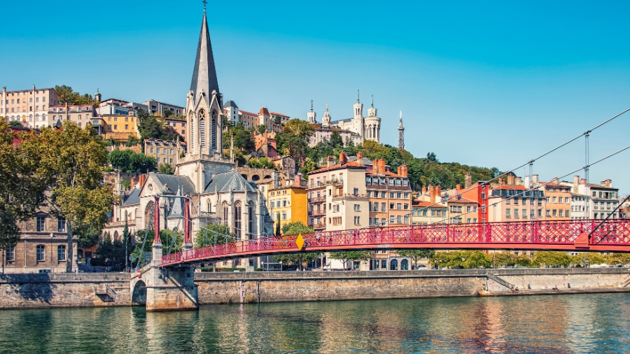 LYON